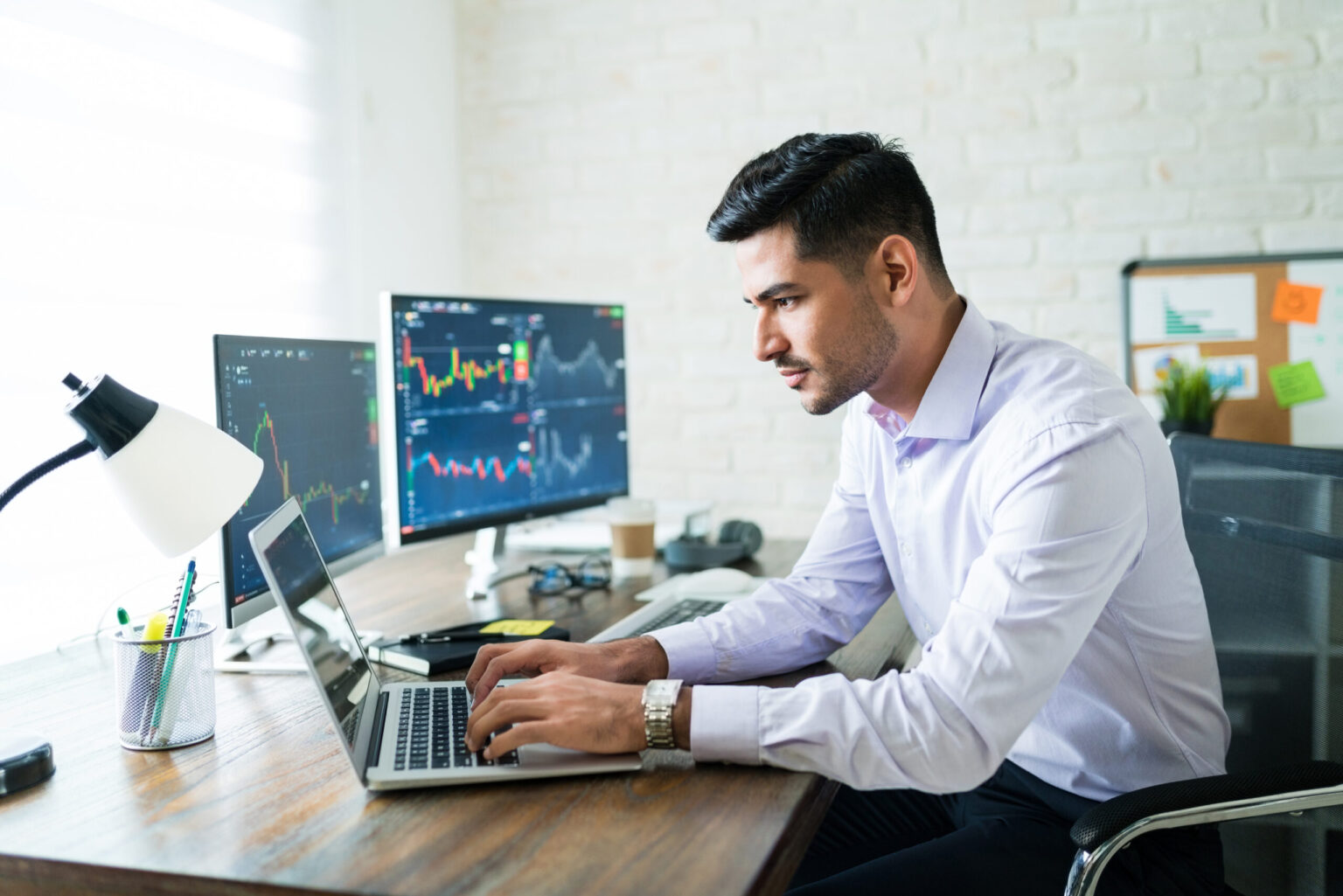 Professional trader at a trading desk